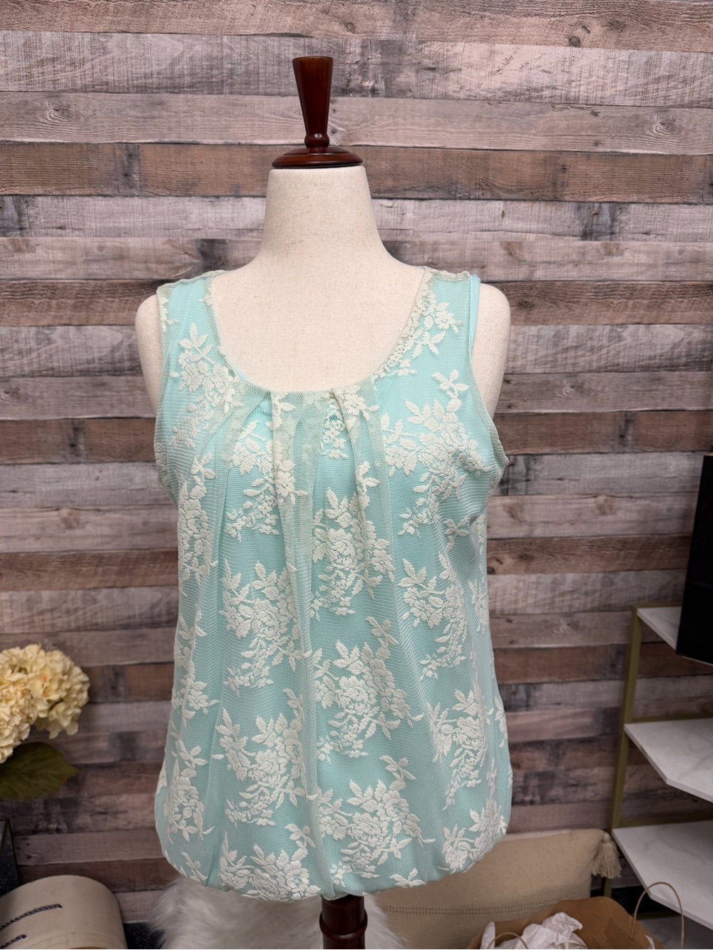 Roz & Ali Mint Green Lace Overlay Shell